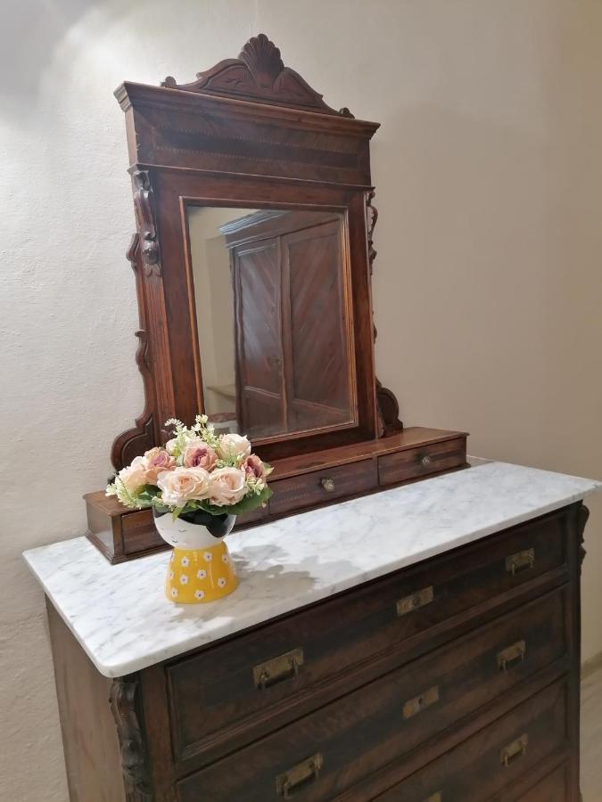 Appartement Il Nido Dei Priori à Volterra Extérieur photo