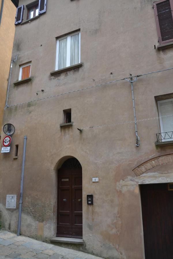 Appartement Il Nido Dei Priori à Volterra Extérieur photo