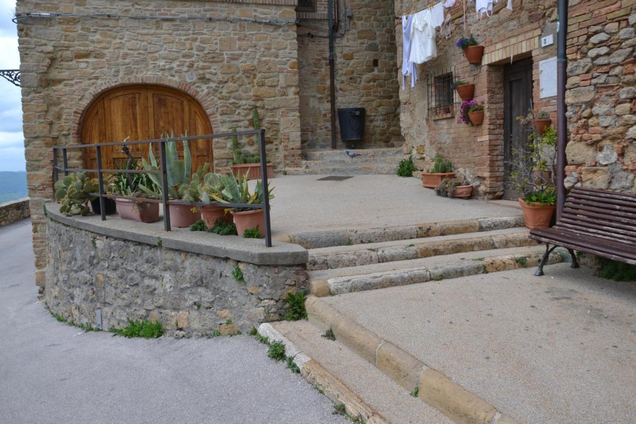 Appartement Il Nido Dei Priori à Volterra Extérieur photo
